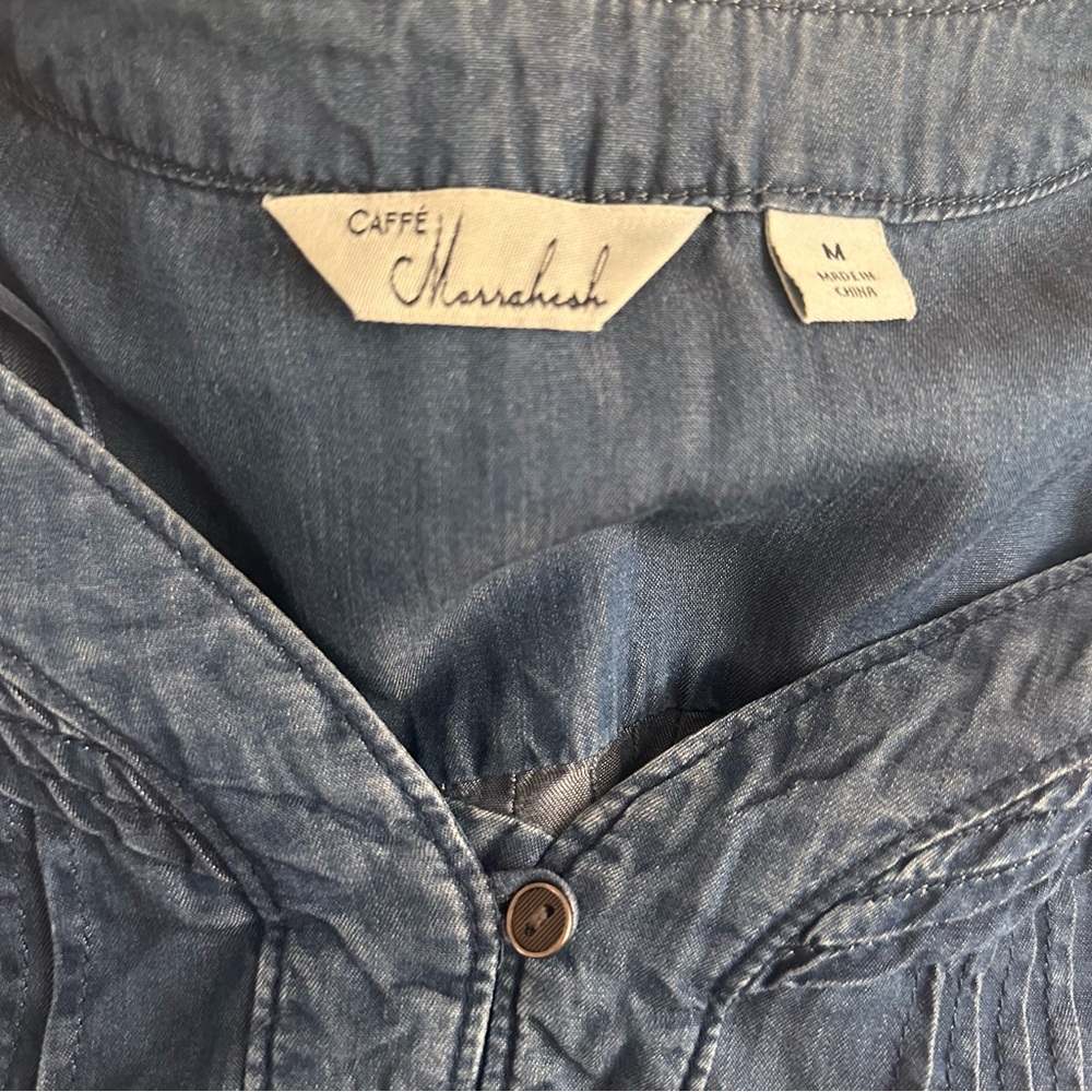 Caffe Marrakesh chambray denim henley top NWT - Picture 7 of 8